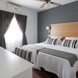 Hotel Llorca, hotell i Platja de l’Almadrava