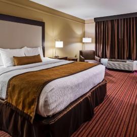 Best Western Plus Strawberry Inn & Suites, khách sạn ở Knoxville