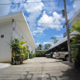 Pine Home, hotel en Krabi
