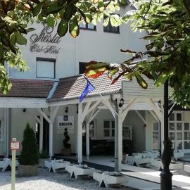 Siesta Club Apartman Harkány, hotel a Harkány