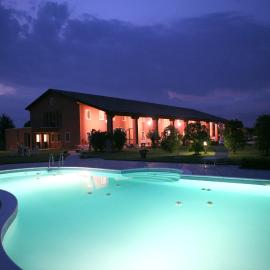 Tenuta Monterosso, hotel u gradu Feriole