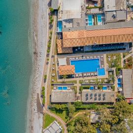 Villa Di Mare Seaside Suites, מלון באיקסיה