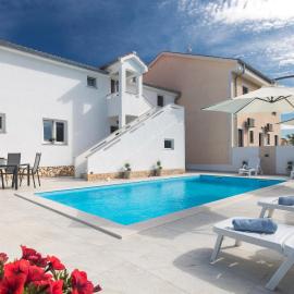 Apartment house LiJan