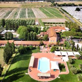 Il Casale Corte Rossa, hotel in Latina