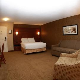 Budget Host Inn & Suites, отель в городе Сент-Игнас