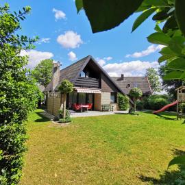 Ferienhaus Rhode am Alfsee, khách sạn ở Rieste