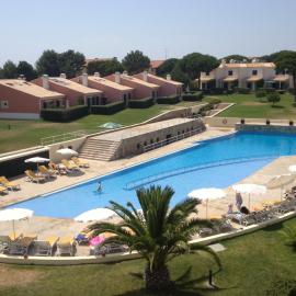 Lovely villa in Vila Bicuda Cascais Resort II, hotelli Cascaisissa