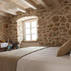 Sobe Bile, hotel i Pag