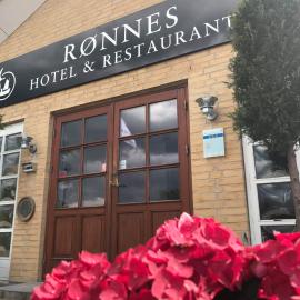 Rønnes Hotel, отель в городе Fjerritslev