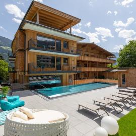Appartement Zillertal Klee mit Restaurant KleemenTine