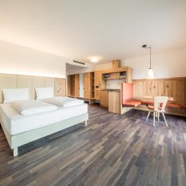 Weingut Moser Apartments, hotel v destinaci Caldaro
