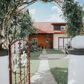Studio apartman Krosna, hotel em Perušić