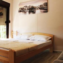 Mimoza Apartments, hotel in Đenovići