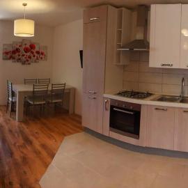 Residenza due Laghi - Appartamento piano terra, hotel em Coredo