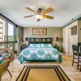 @ Marbella Lane Mountain View Studio, steps from Wakiki Beach