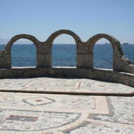 Theatraki, hotel di Selínia