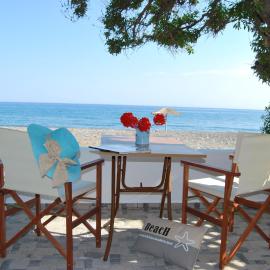 Hatzidakis Beach Retreat