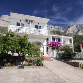 Apartments Elenora