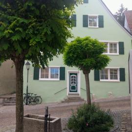 Old town center apartments on the Romantic Road, hotel v mestu Harburg
