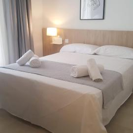 Hotel Victori, хотел в Ес Кастел