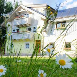 Haus Alpengluehn, hotel Iselsbergben