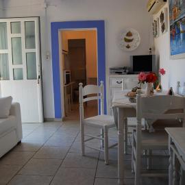 Viesnīca KILLINI COTTAGE STUDIO the small cyclades pilsētā Killini