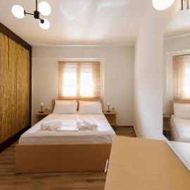 Status Luxury Apartments and Penthouse, khách sạn ở Parga