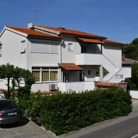 Apartments Josip, hotel en Rab