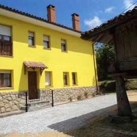 Apartamentos Rurales Pernús, hotel in Colunga