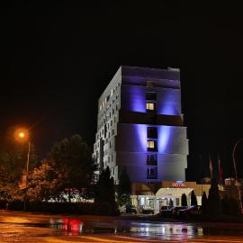Terra Europe Brontes Hotel, hotel u gradu Targovište