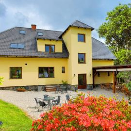 Hostinec u Rudy, Hotel in Vrát