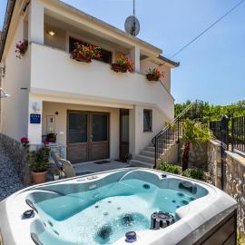 Relax Village Home Mare, hotel v mestu Krk