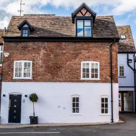 Little George, Henley-in-Arden Luxury Apartment with Private Parking
