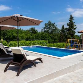 Villa Astra, hotel in Barban