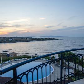 Sunset Vibes in Arapya - Breathtaking Views and Pool - by Flаt Manаger, hotel in Arapya