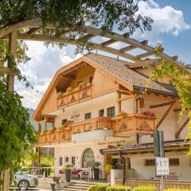 Camping Olympia, hotel Dobbiacóban