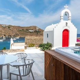 Etesians Suites & Villas, hotel i Super Paradise Beach