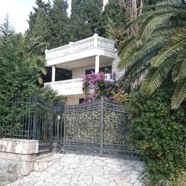 BG Villa, Apartment L