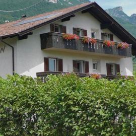 Haus Evi, hotel in Termeno