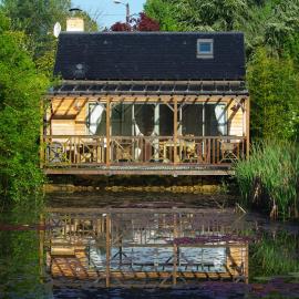 Maisons d'Hôtes à La Ferme de L'Oudon & SPA, hotel em Berville