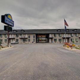 Days Inn & Suites by Wyndham Lolo, hotel em Lolo