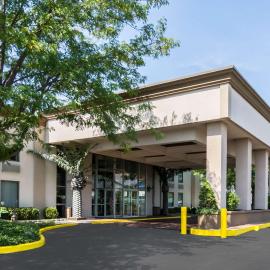 Plaza Inn & Suites, hotel u gradu 'Hagerstown'