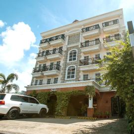 Hotel Emilia, hotelli Davaossa