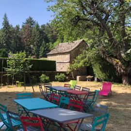 Les gîtes du paradis, hotel v destinaci Murol