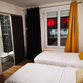 Hôtel Brasserie L'ESCALE à Bergerac, viešbutis mieste Beržerakas