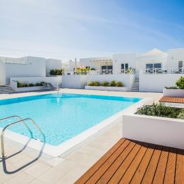 Flower Beach Suite 15