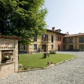 Agriturismo Cascina Monchiero, hotel Brában