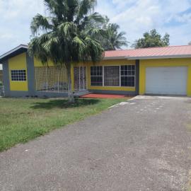 Chateau Yellow, hotel a Mandeville