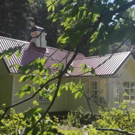 Leluselja Metsamõisa Saunamaja โรงแรมในHiiumaa