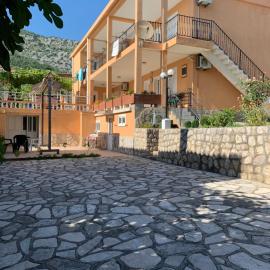 Apartments in villa Viktoria